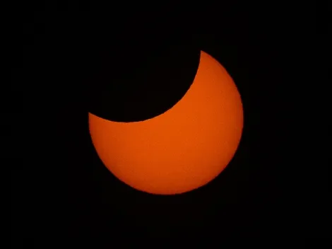 Mira EN VIVO el eclipse solar 2022