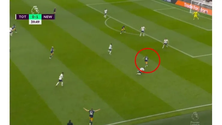 Almirón marcó un golazo para el Newcastle