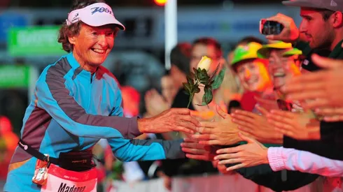 Madonna Buder en el Challenge Roth en Alemania en 2014