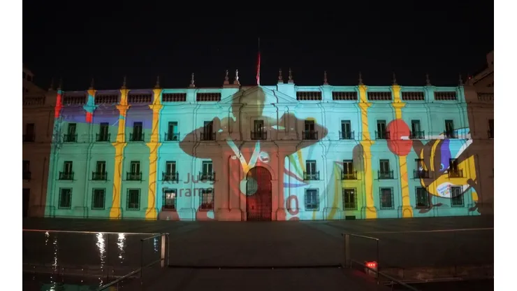 Cuenta regresiva para Santiago 2023 con show de luces en La Moneda.