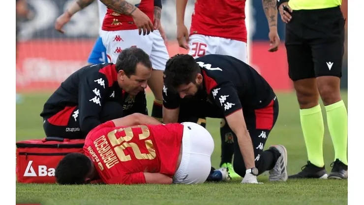 Fue en el minuto 15 cuando Magnasco no pudo continuar en la cancha.