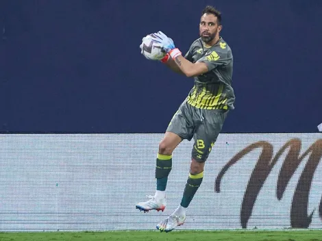 Bravo saca nota 9: "Fue el mejor, gran parada"