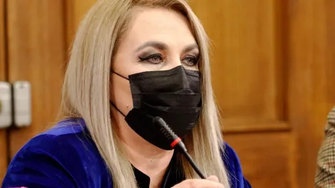 Pamela Jiles critica Gobierno de Boric y lo compara con Piñera