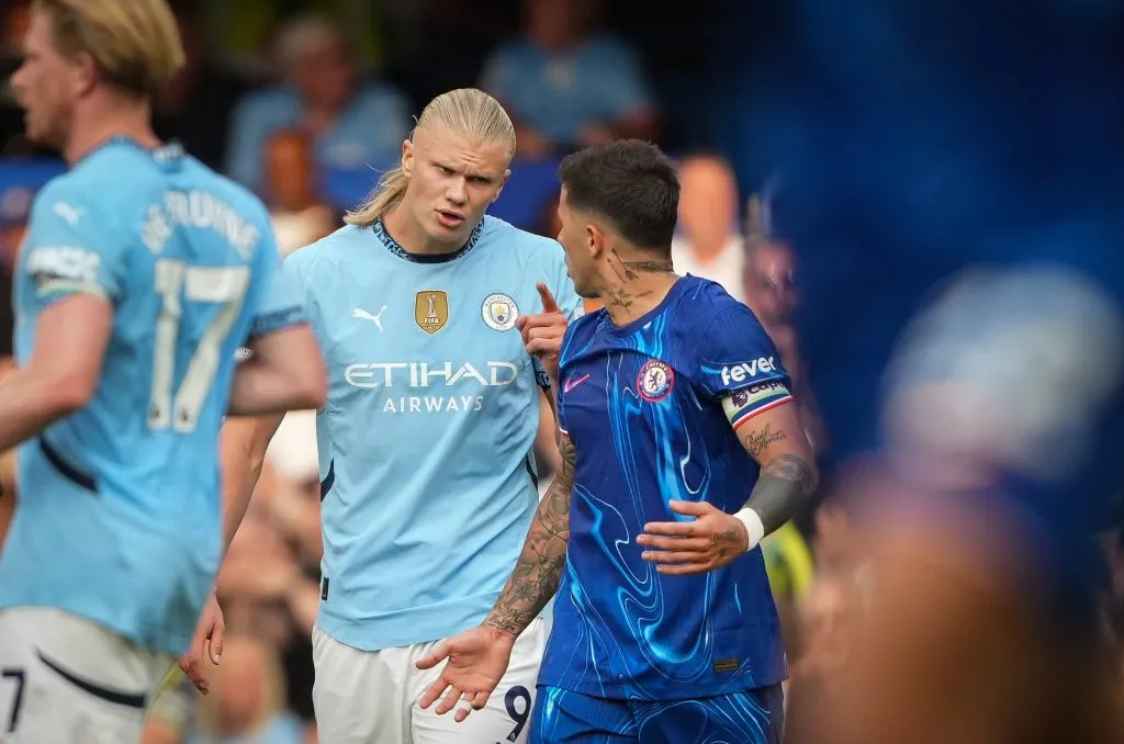 Erling Haaland se molestó con Enzo Fernández en el Chelsea-Manchester City