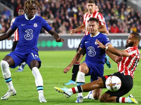 Chelsea empata y alcanza a meterse arriba en la Premier