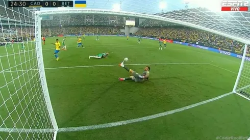 Bravo sumó sus primeros minutos en la actual temporada de La Liga y estuvo atento cada vez que se le necesitó.