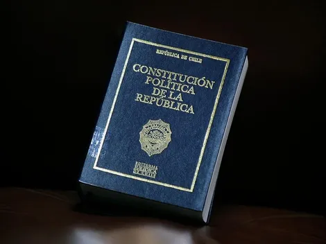 Encuesta Criteria-UDP: Mayoría quiere nueva constitución, aunque no hay claridad de quién la escribe