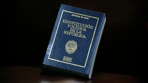 La mayoría de los chilenos quiere eliminar la constitución de 1980.