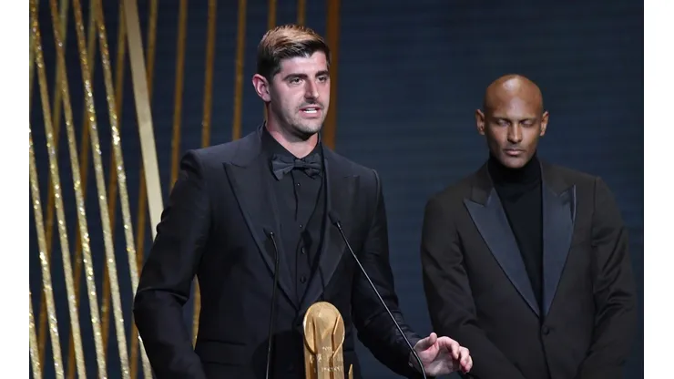 Courtois recibe el premio Yashin en la ceremonia del Balón de Oro