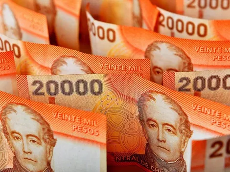 Conoce a qué bonos y beneficios pueden postular tus papás