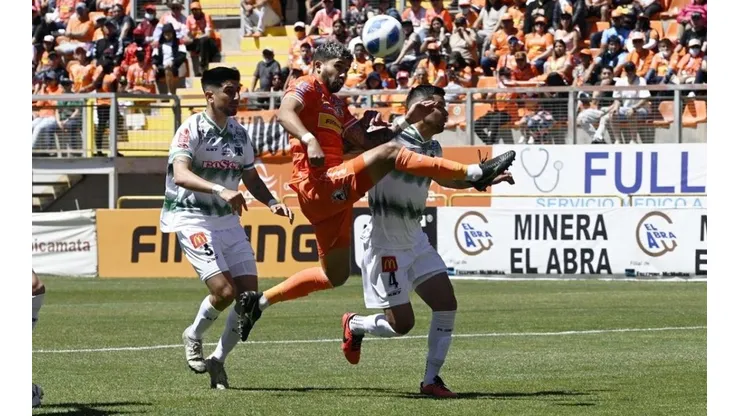 Cobreloa derrotó a Temuco y aún sueña con el ascenso directo a Primera A.