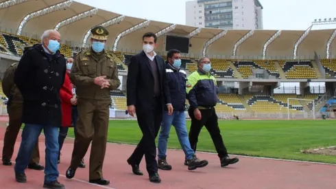 Las autoridades visitaron el estadio Francisco Sánchez Rumoroso.