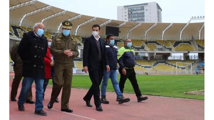 Las autoridades visitaron el estadio Francisco Sánchez Rumoroso.