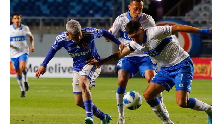 La UC empató en la agonía con la U, pero cayó 3-2 en el global y quedó fuera de Copa Chile en cuartos de final.