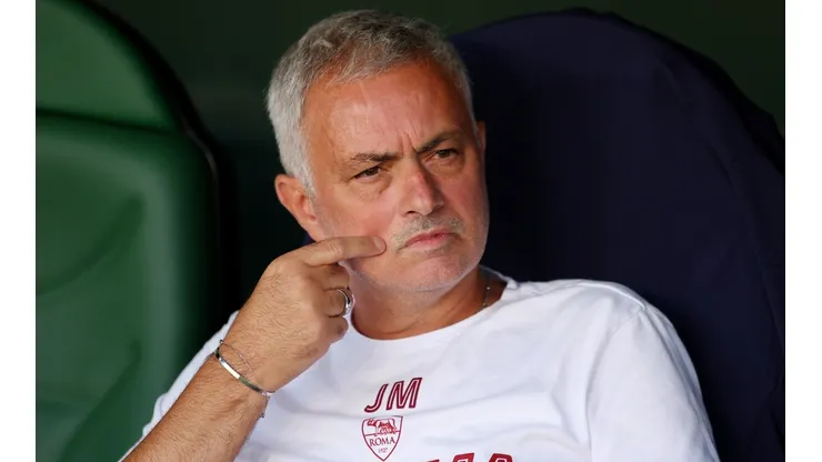 José Mourinho en el duelo entre la AS Roma de Italia y el Betis de España en el Grupo D de la Europa League.