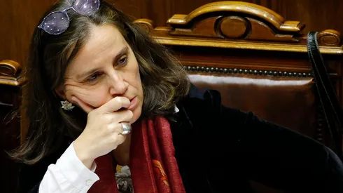 Oposición busca acusación constitucional a Canciller