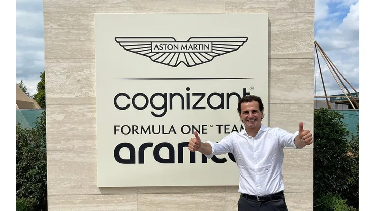 El expliloto español Pedro de la Rosa en su última visita a Aston Martin en el pasado mes de agosto.