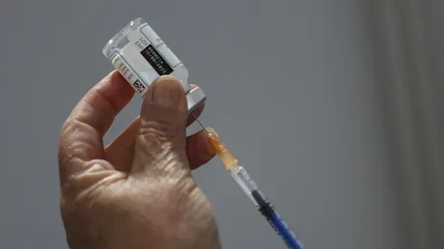 Ensayos globales de vacuna contra el cáncer de pulmón inician en siete países