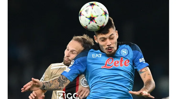 Triunfo y clasificación de la máquina Napoli.