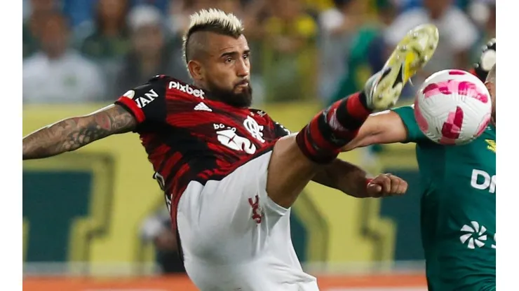 Vidal y Flamengo empataron sin goles en la ida de la final de Copa de Brasil.