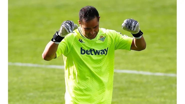 Claudio Bravo será titular ante la Roma de Mourinho