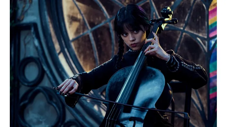 Jenna Ortega como Merlina, en la serie de Tim Burton para Netflix.
