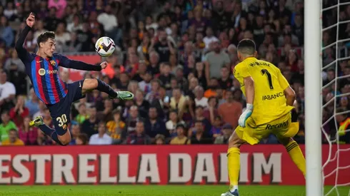 Barcelona sigue prendido en la lucha por el título