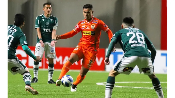 Cobreloa logró recomponerse tras un duro inicio ante Santiago Wanderers. | Foto: Agencia Uno