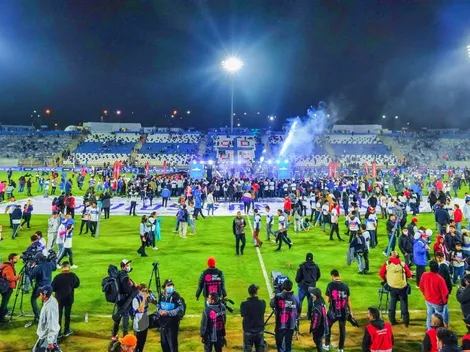 Sernac investiga prohibición de ingreso de bolsos en partidos de la UC