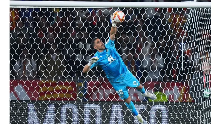 Bravo tuvo una destacada participación en la notable victoria del Betis ante Roma.