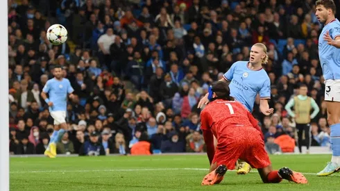 Haaland marcó dos goles y el arquero de Copenhague quedó vuelto loco.