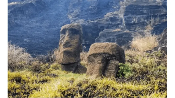 Moais quedan con daño "irreparable" tras incendios en Rapa Nui