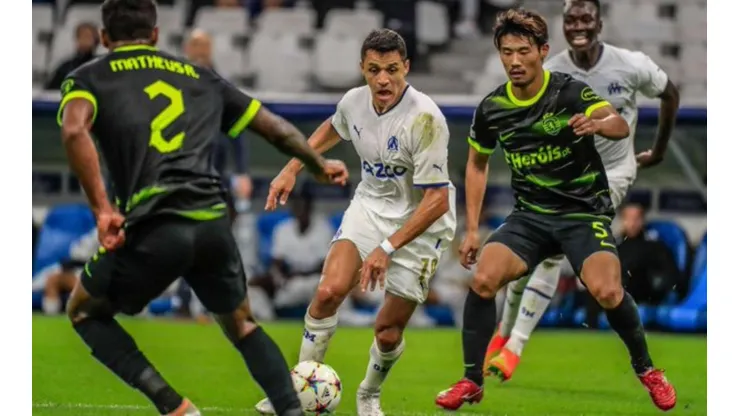 Alexis se llena de elogios al comandar la remontada de su equipo marcando el gol del empate parcial en la victoria 4 a 1 del Marsella en Champions League.