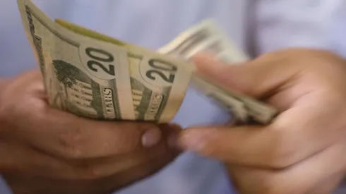 ¿A cuánto está el cambio de dólar a peso chileno hoy?