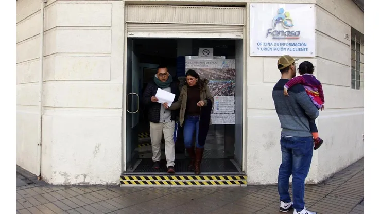 Solicita la devolución de cotizaciones de Fonasa pagadas en exceso