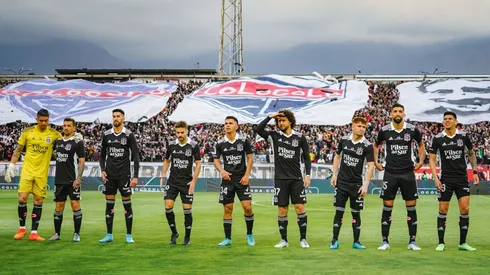 Colo Colo en la salida que tuvo en el estadio Monumental minutos antes de enfrentar a la Universidad Católica.