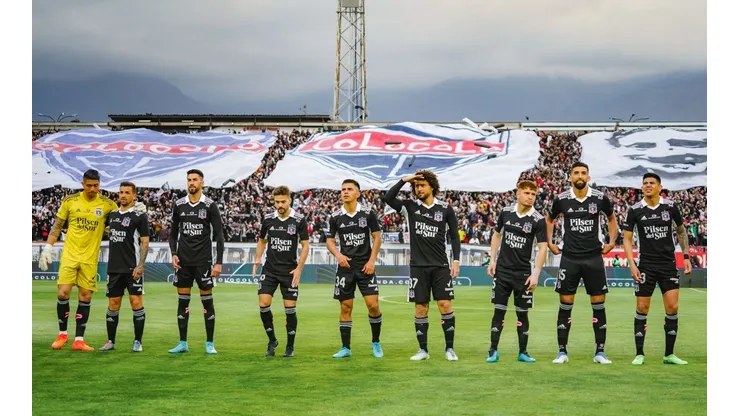 Colo Colo en la salida que tuvo en el estadio Monumental minutos antes de enfrentar a la Universidad Católica.