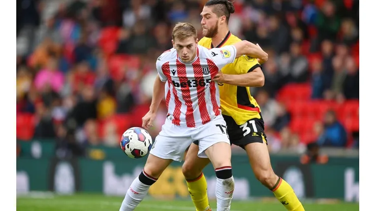 Sierralta fue titular y jugó todo el partido en goleada del Watford a domicilio al Stoke City.