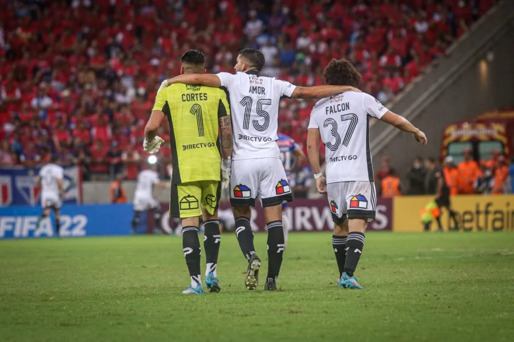 Los albos supieron triunfar ante Fortaleza en condiciones similares a las de Barranquilla | Photosport