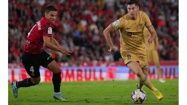 Robert Lewandowski guió a Barcelona a una nueva victoria en La Liga.
