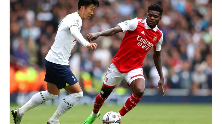 Arsenal seguirá siendo líder, pase lo que pase, por una jornada más.