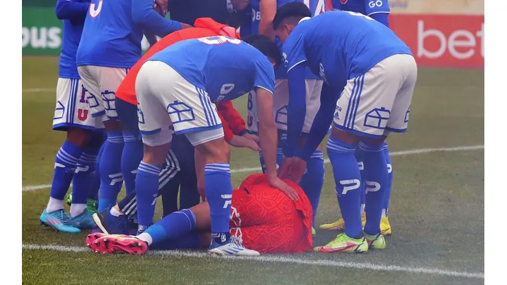 Osvaldo Arica Hurtado pide que se dé por terminado el partido de la Católica contra la U.