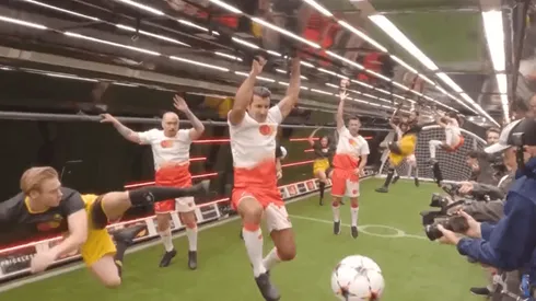 Figo participó de un partido a más de seis mil metros de altura