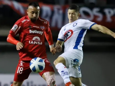 Huachipato avanza a semis en infartante definición a penales