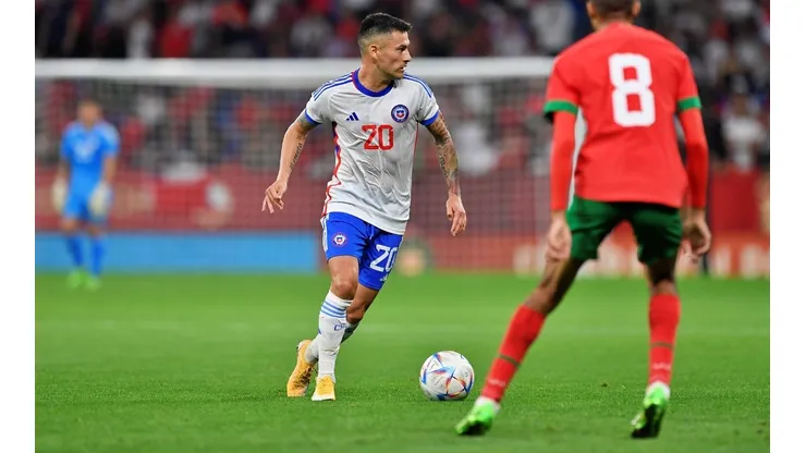 Charles Aranguiz sufrió el recrudecimiento de una lesión y será baja este martes en la selección chilena