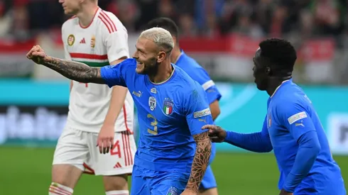 Dimarco celebra su gol ante Hungría que selló el triunfo italiano