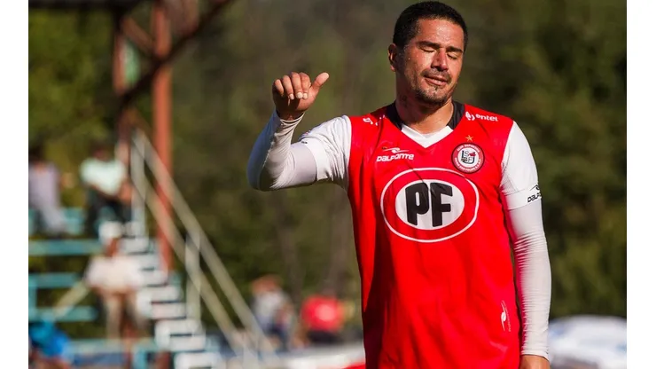 Acuña, ya cinco años sobrio, recordó su lucha con el alcohol