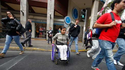 ¿Cuáles son los requisitos de la Pensión Básica Solidaria de Invalidez y quiénes reciben el beneficio?