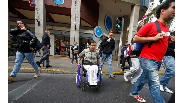 ¿Cuáles son los requisitos de la Pensión Básica Solidaria de Invalidez y quiénes reciben el beneficio?