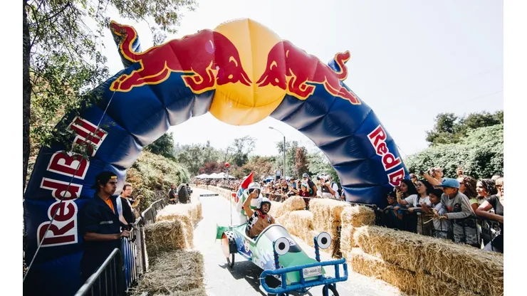 El Parque Metropolitano de Santiago es protagonista de la próxima edición de Red Bull Soapbox Race, la famosa carrera de autos locos.